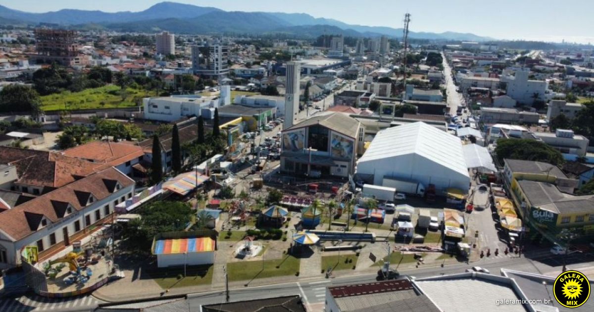 Festa do Divino Espírito Santo em Tijucas inicia neste sábado com tradicional cortejo do Império
